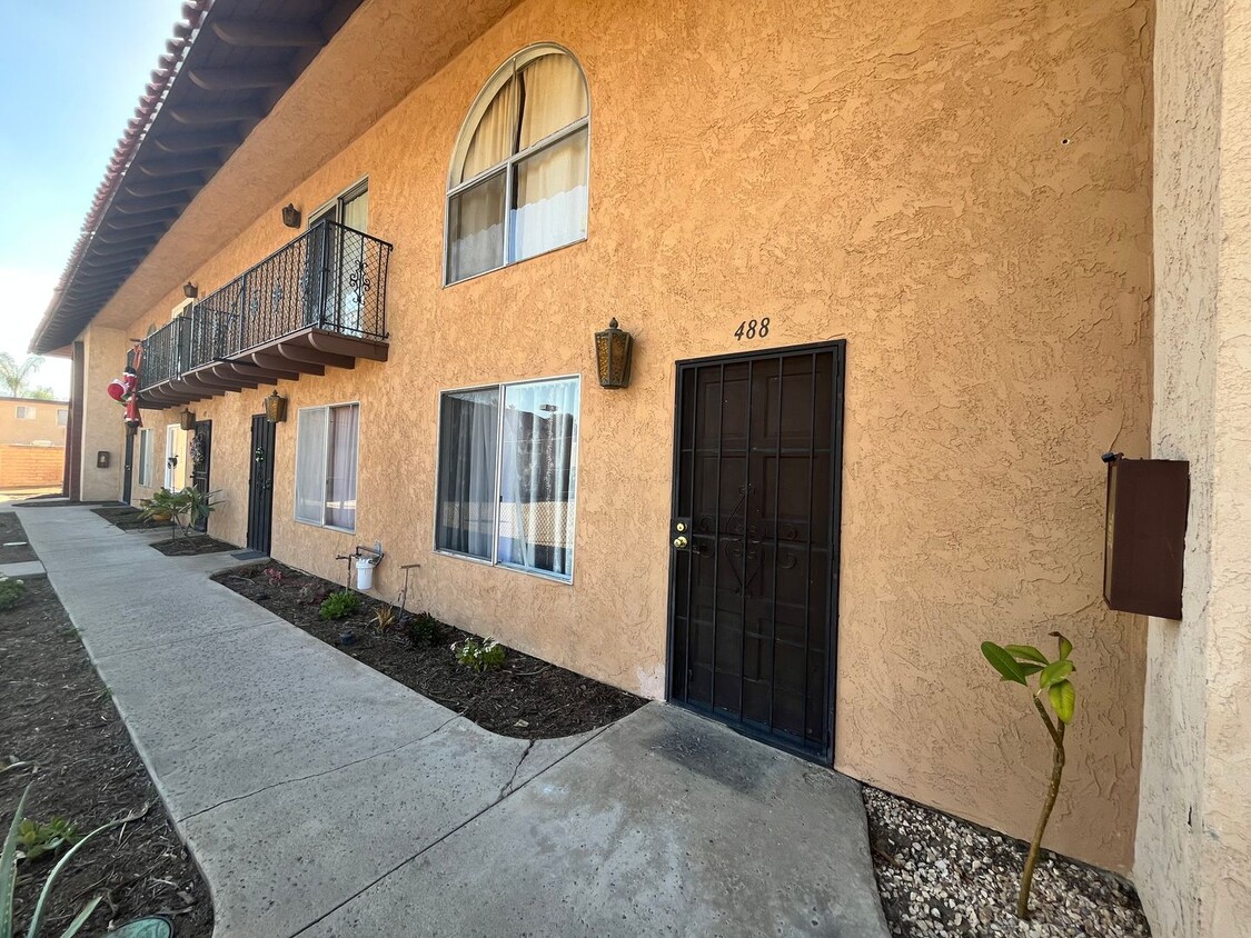 Foto principal - Anza Palms 2 Bedroom Townhome