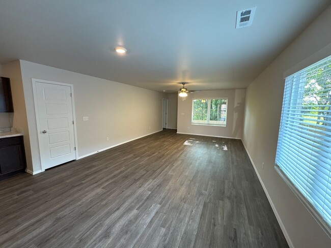 Building Photo - *Pre-leasing* NEW Three Bedroom | Two Bath...