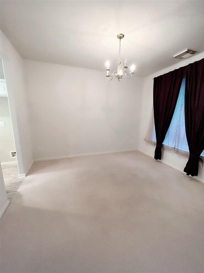 Foto del edificio - 815 Featherbrook Ct