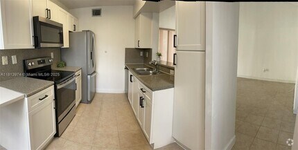 Building Photo - 9762 NW 47th Terrace