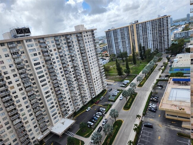 Foto del edificio - 251 174th St