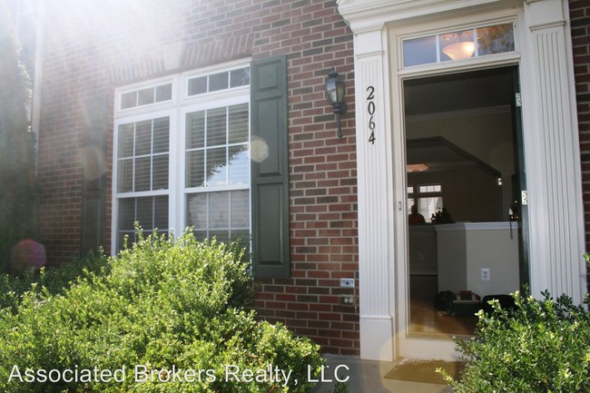 Building Photo - 3 br, 2.5 bath House - 2064 Lockwood Drive