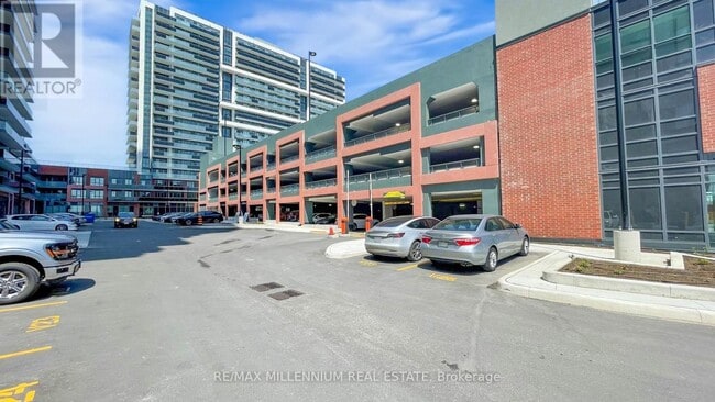 Building Photo - 2545-2545 Simcoe St N