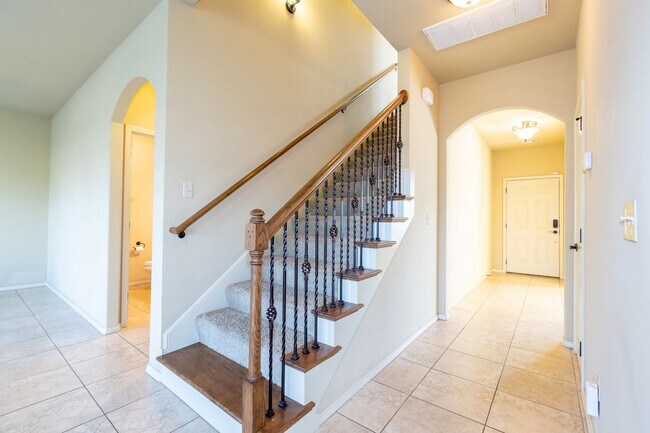 Building Photo - Beautiful 3 Bedroom, 2.5 Bath Home in Jenks