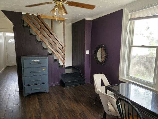 Foto del edificio - 2 Bedroom Single Family Home in Columbia!