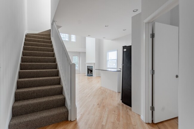 Foto del edificio - 1513 N Wood St