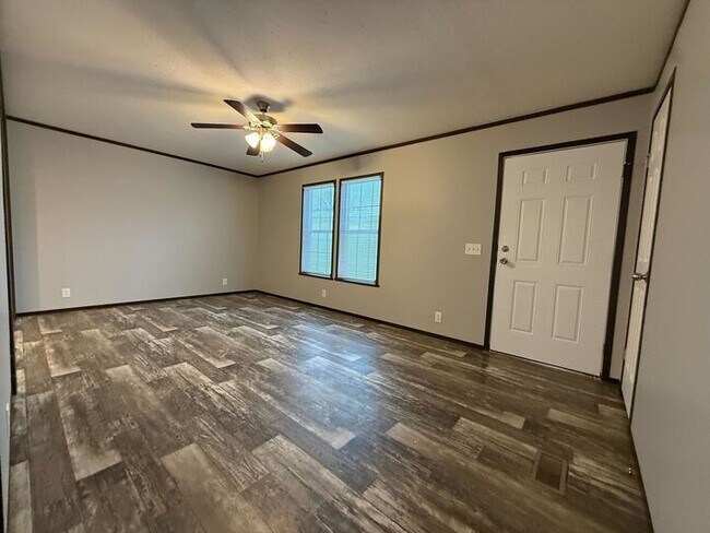 Foto del edificio - 11960 Springbrook Ct