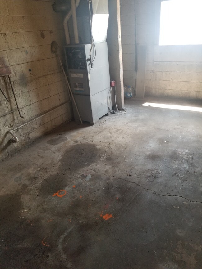 Foto del edificio - 6027 Elyria Ave