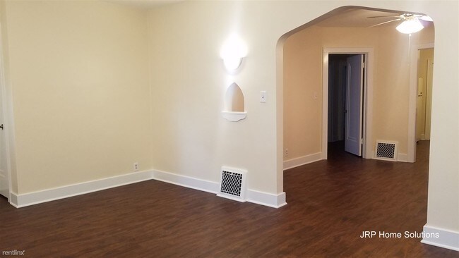 Building Photo - 2 br, 1 bath Apartment - 402 S West Ave