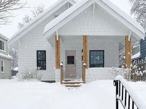 Building Photo - 878 18th Ave SE