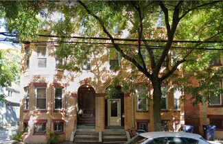 Building Photo - 129 Cedar St