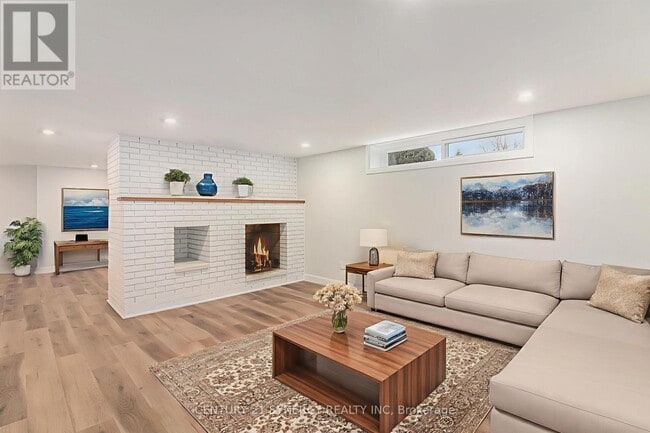 Building Photo - 24 Champagne St