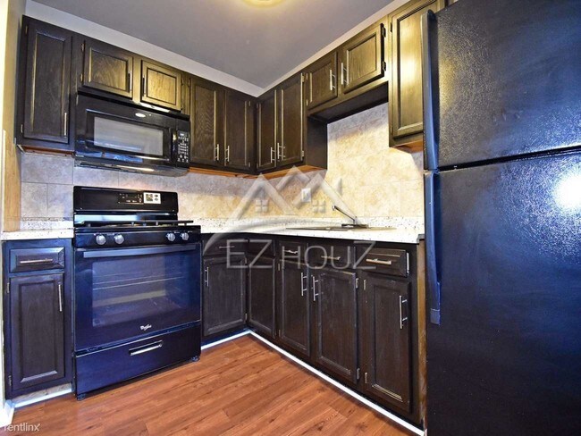Foto del edificio - 6222 Chinquapin Pky