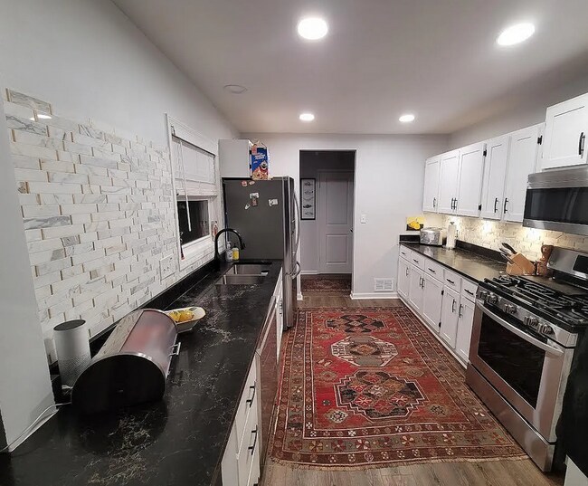 Foto del edificio - 5090 Heather Rd SE