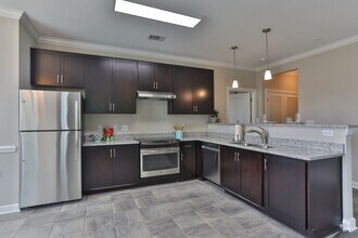 Building Photo - Palisades at Duncan