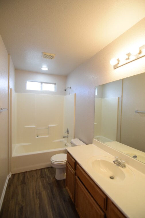 Foto del edificio - 3706 Palmtree Ln
