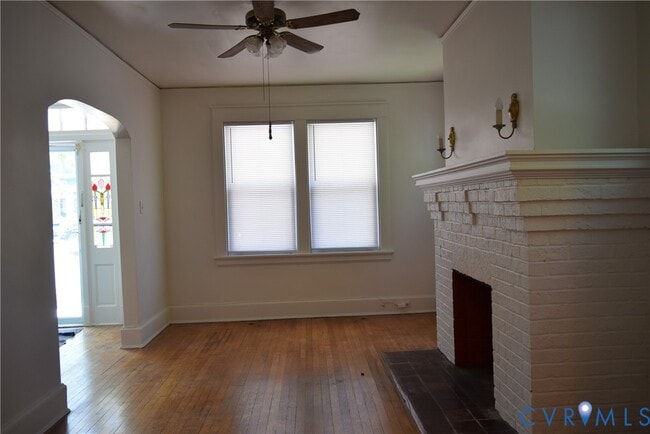 Building Photo - 301 W 30th St