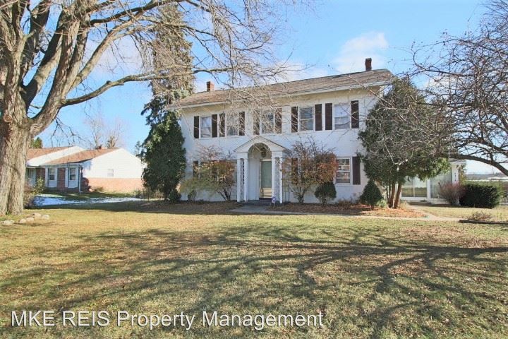 Primary Photo - 4 br, 2.5 bath House - 9314 N 60th Street