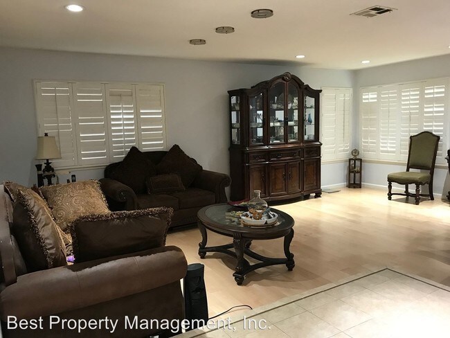 Building Photo - 4 br, 2 bath House - 40614 Mission Blvd.