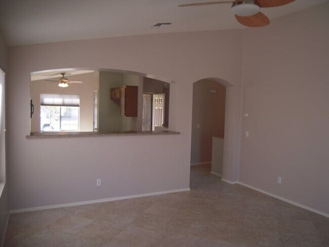 Foto del edificio - 3 BDRM 2 BTH HOME IN GOODYEAR