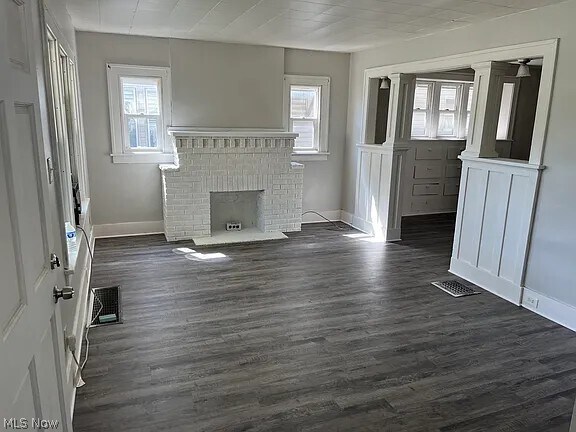 Building Photo - 17 E Emerling Ave