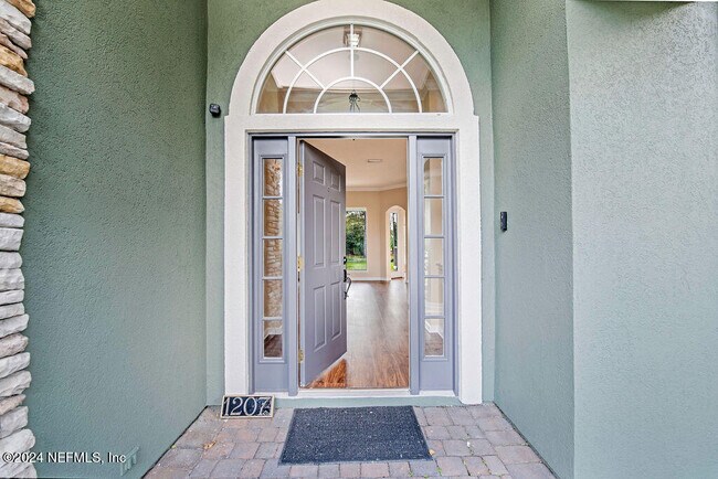 Foto del edificio - 1207 S Campania Ct