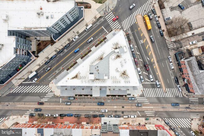 Foto del edificio - 3748 Lancaster Ave