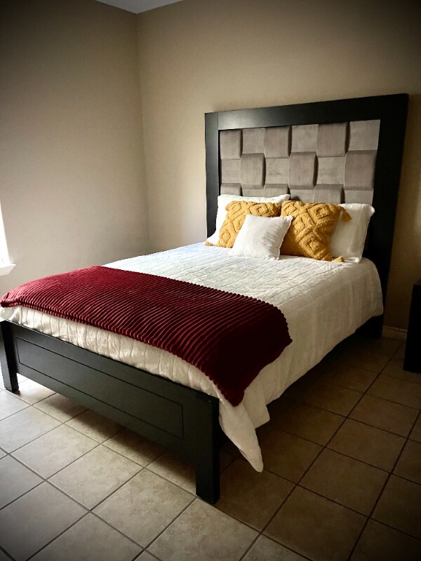 Foto del edificio - 110 Colorado St