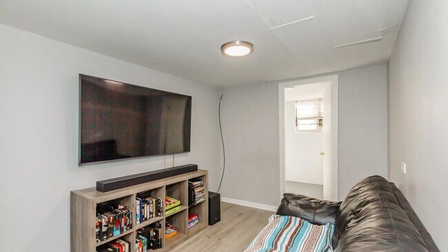 Foto del edificio - 5141 S Carpenter St