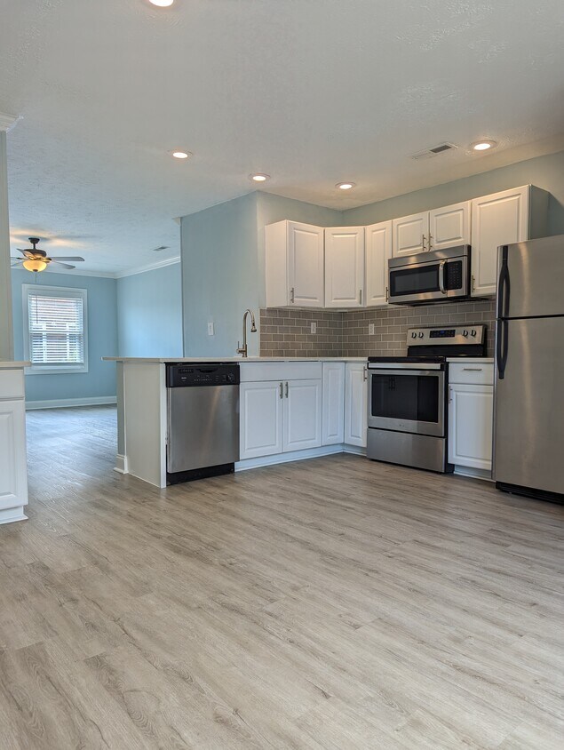 Foto principal - 803 11th Ave S