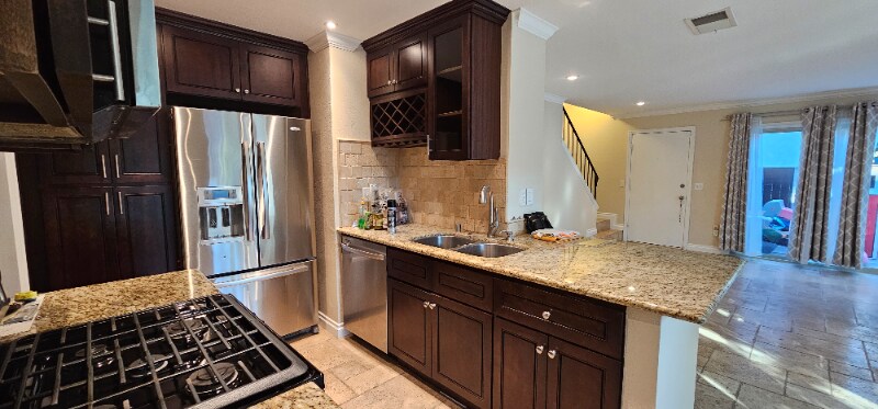 Foto principal - 2853 E Jackson Ave