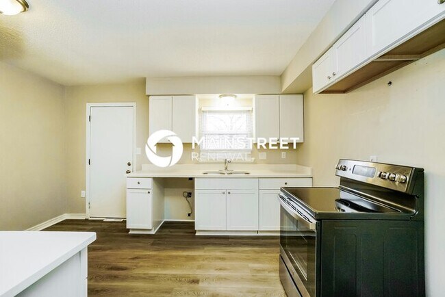 Foto del edificio - 5 Bedroom Pet-Friendly Home in COLUMBUS, O...