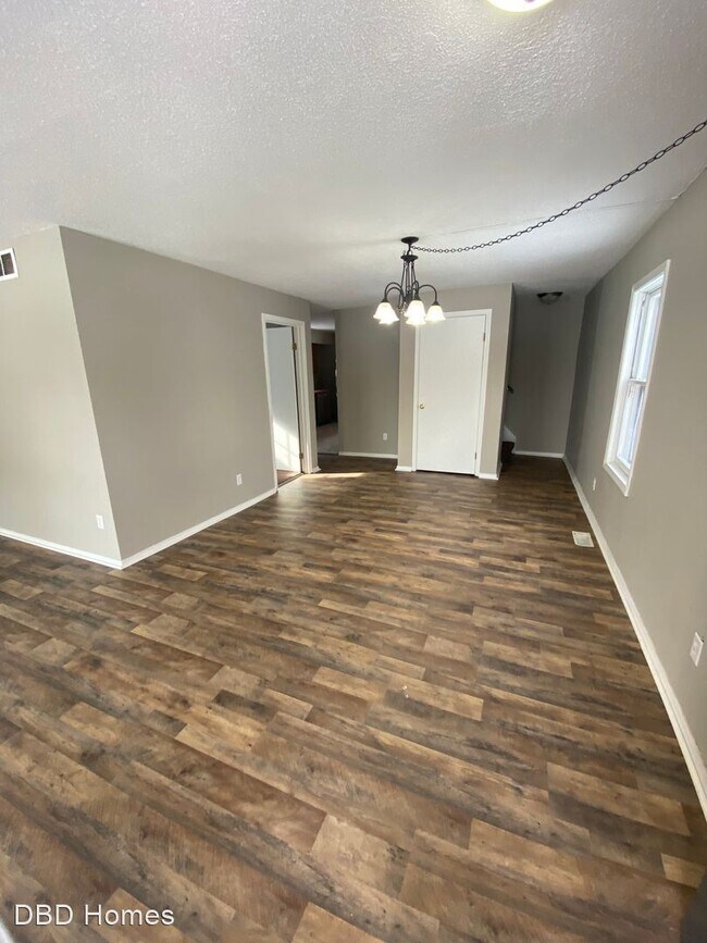 Building Photo - 3 br, 1.5 bath House - 2116 Webster St