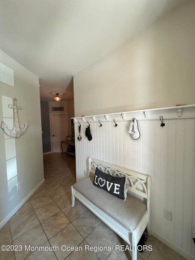 Foto del edificio - 205 Hawthorne Ln