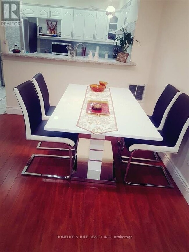 Building Photo - 26 Hanover Rd