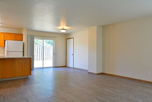 Building Photo - 20546 SW Lavender Ave