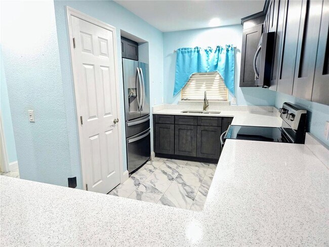 Foto del edificio - 5943 Topher Trail