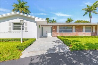 Building Photo - 13790 SW 80th Ave