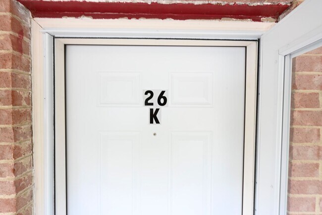 Building Photo - 26 Sunnyslope Dr