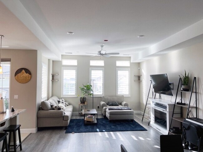 Foto del edificio - Modern 2 bed / 2 bath - Coming Soon! Available 3/15/2026!