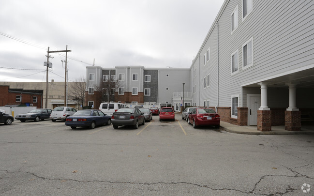 Building Photo - Shawnee Plaza