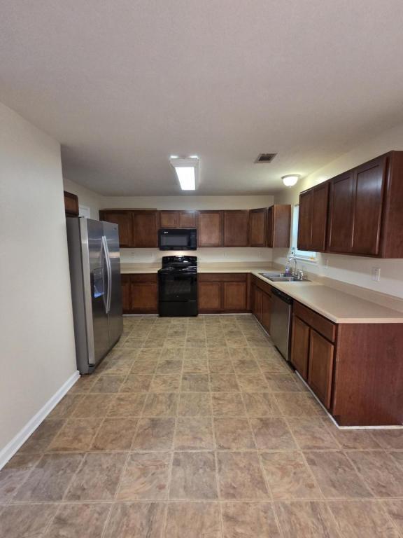 Building Photo - 4543 Beau Point Ct SW