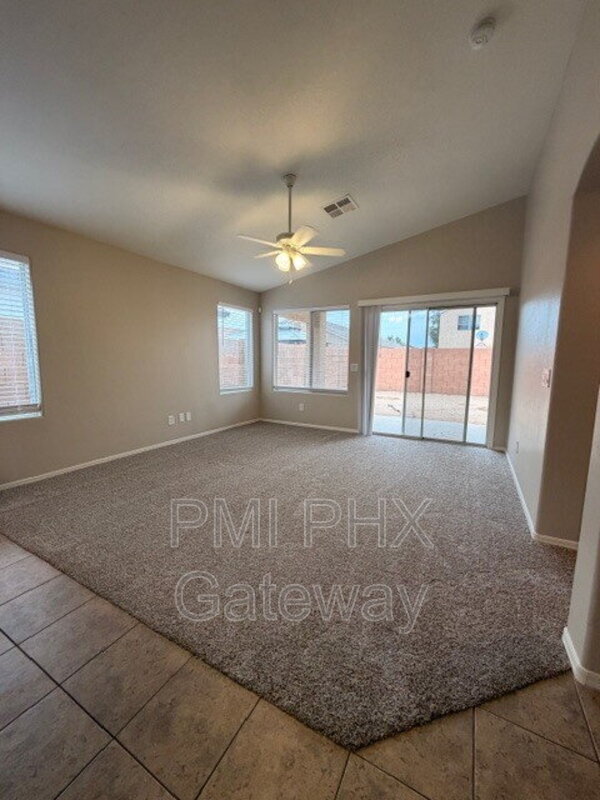 Foto del edificio - 3194 W Yellow Peak Dr