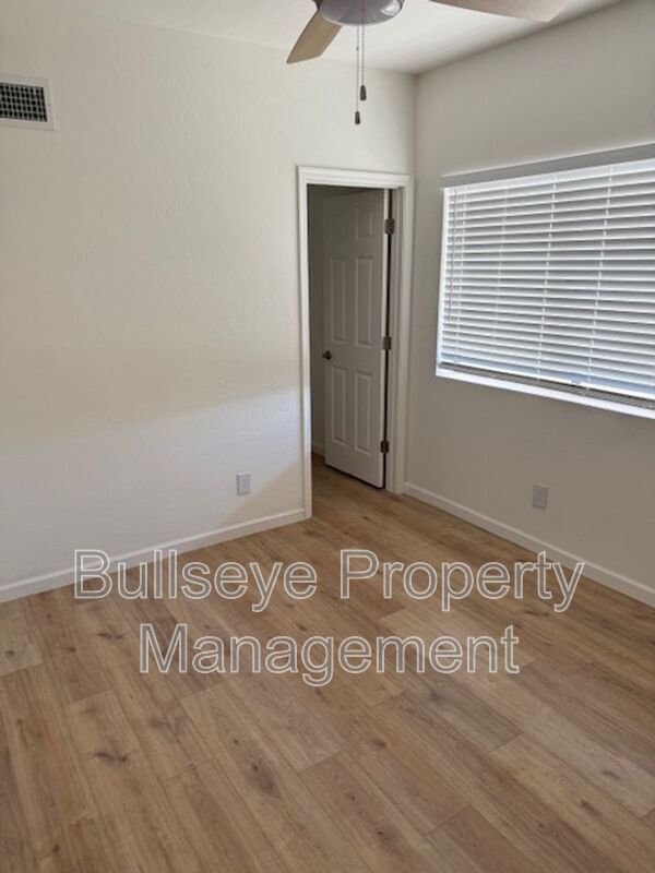 Foto del edificio - 1302 E Maddock Rd