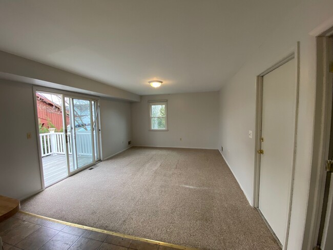 Play Room - 1079 Bay Ave