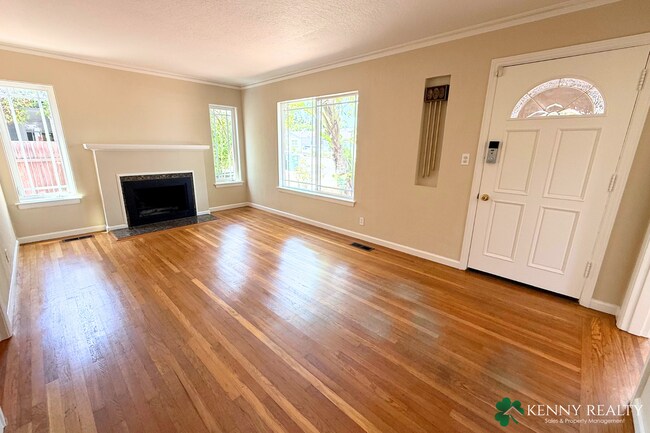 Foto del edificio - Charming 2 Bedroom, 2 Bathroom Home in San...