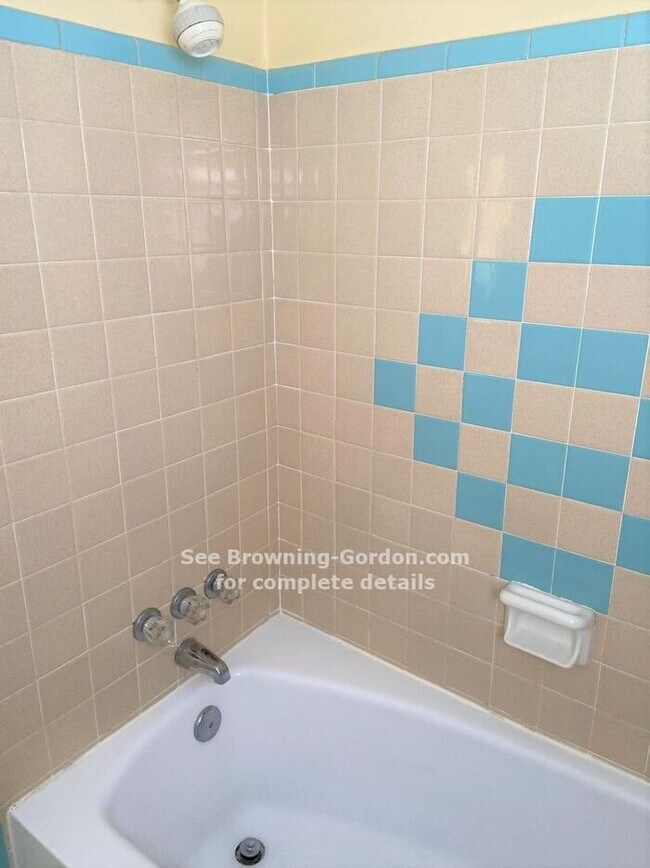 Foto del edificio - 424 American Rd