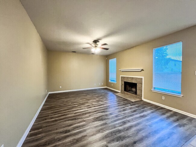 Foto del edificio - 340 Meadow Park