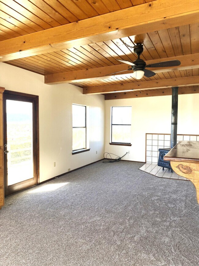 Foto del edificio - 88 Crestview Ln