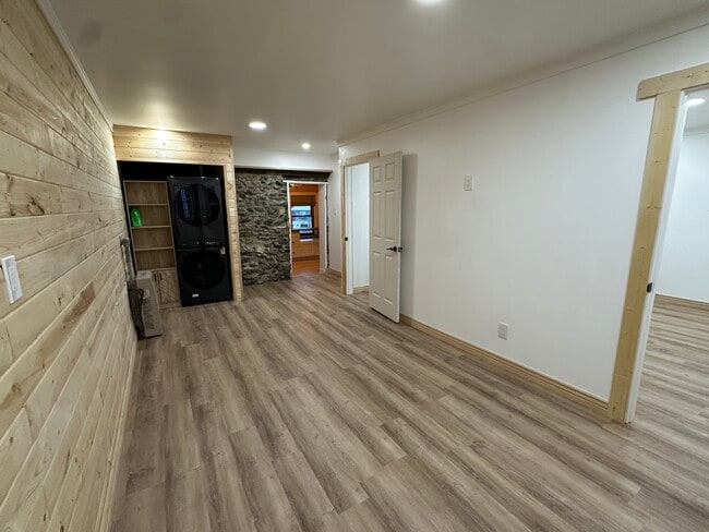 Foto del edificio - 490 West Main St